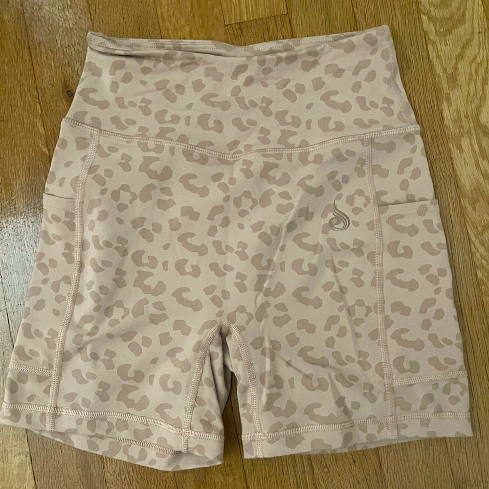 Ryderwear shorts leopard print